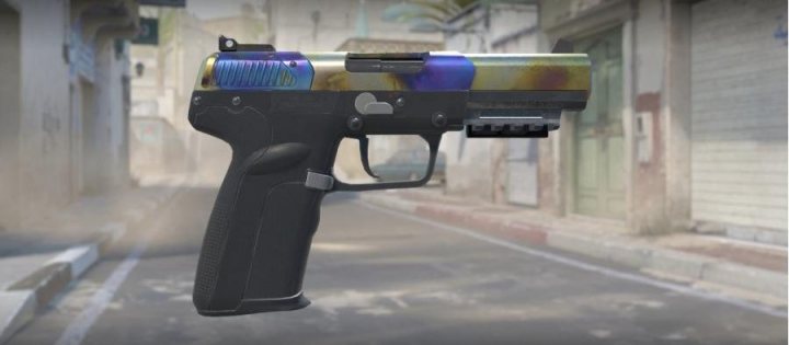 FN57 (StatTrak™) | 表面淬火 (略有磨损)